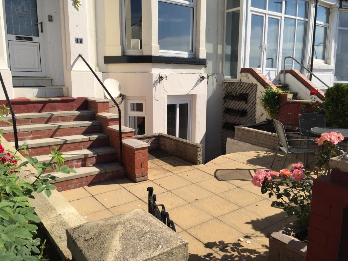 Southbay Holiday Flats Flat 1 Бринлингтон Экстерьер фото