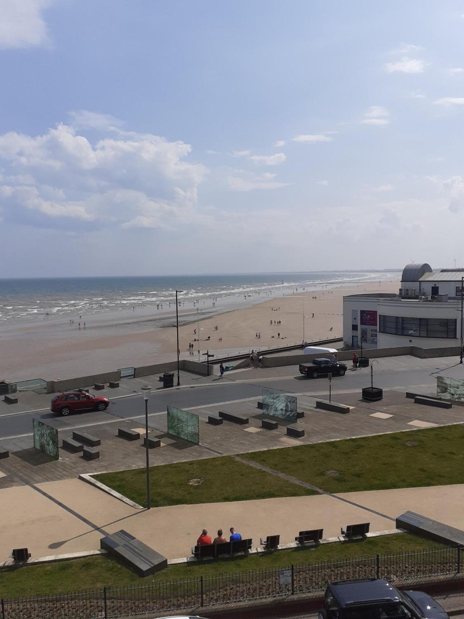 Southbay Holiday Flats Flat 1 Бринлингтон Экстерьер фото